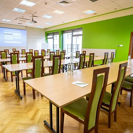 Ośrodek Szkoleniowo-wypoczynkowy Leśnik Ośrodek wypoczynkowy *