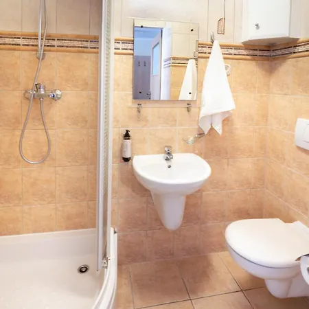 Ośrodek Szkoleniowo-wypoczynkowy Leśnik Ośrodek wypoczynkowy